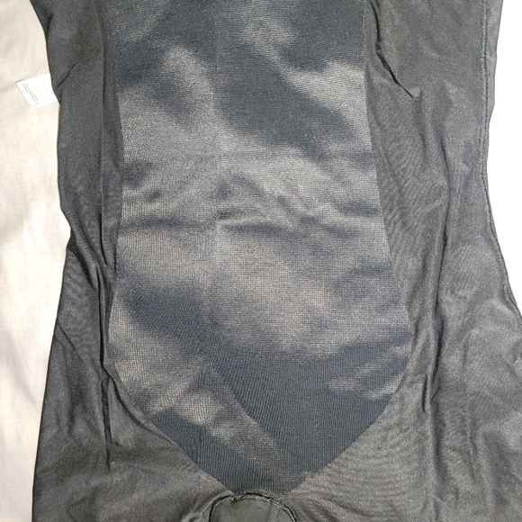 Spanx Invisible Shaping Open-Bust Mid-Thigh Bodysuit - Picture 9 of 14